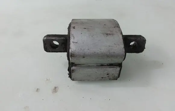 Mercedes-Benz C W203 Gearbox mount 