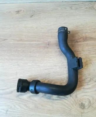 Audi A4 S4 B6 8E 8H Engine coolant pipe/hose 8E0121101C