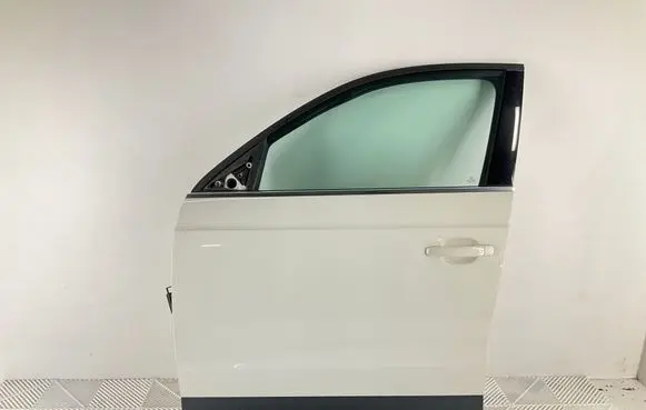 Audi Q3 8U Front door