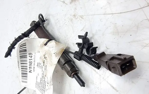 Audi A3 S3 8L Fuel injector