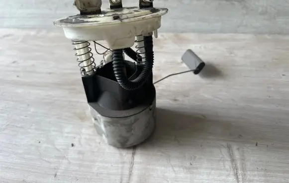 Renault Scenic I Fuel level sensor 7700429144