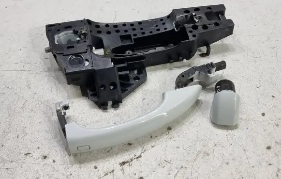 Audi Q5 SQ5 Front door exterior handle 8T0837886B