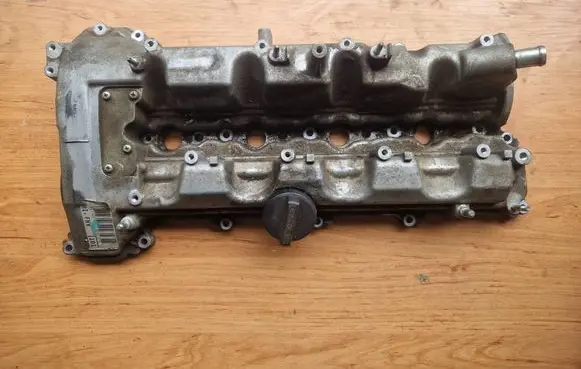 Toyota Avensis T250 Rocker cam cover 0107276 0711221
