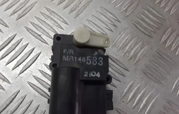 Volvo S40 A/C air flow flap actuator/motor MR146583