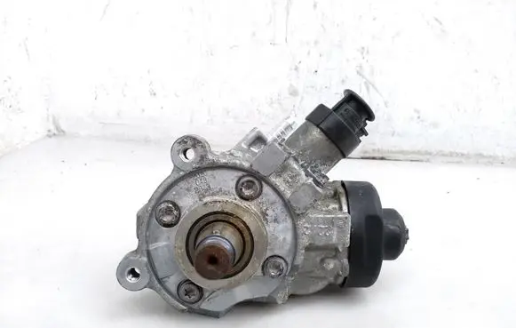 Seat Tarraco Fuel injection high pressure pump 04L130755E 0445010538