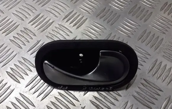 Renault Scenic II - Grand scenic II Rear door interior handle trim 8200028486
