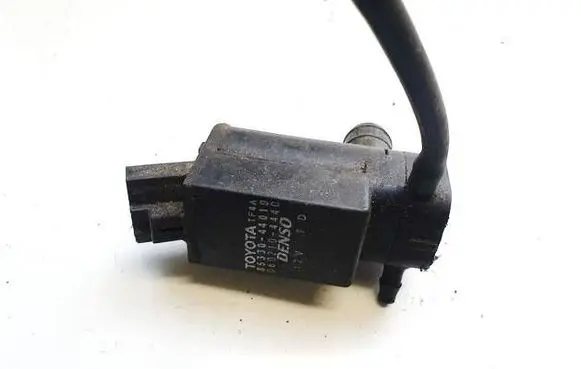 Toyota Corolla E120 E130 Windscreen/windshield washer pump 8533044010 85330-44010