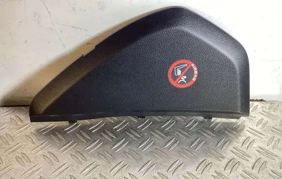 Nissan Qashqai Dashboard side end trim 684984EA0A 684T14EA0A
