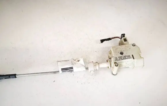 Volkswagen Golf V Central locking motor 1k6810773