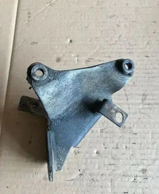 Volkswagen Golf II Engine mounting bracket