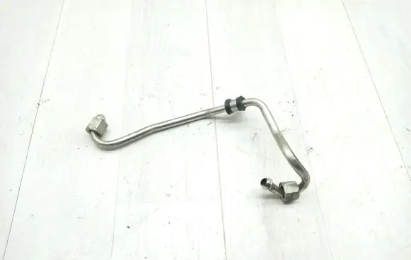 Audi A5 8T 8F Fuel injector supply line/pipe 