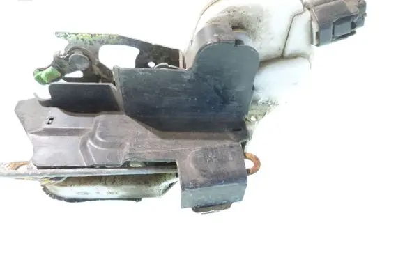 Mitsubishi Galant Front door lock