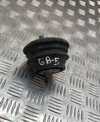 BMW 5 E39 Engine mount bracket