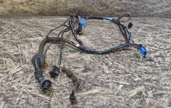 Jaguar XK8 - XKR Front door wiring loom LJC3190AD