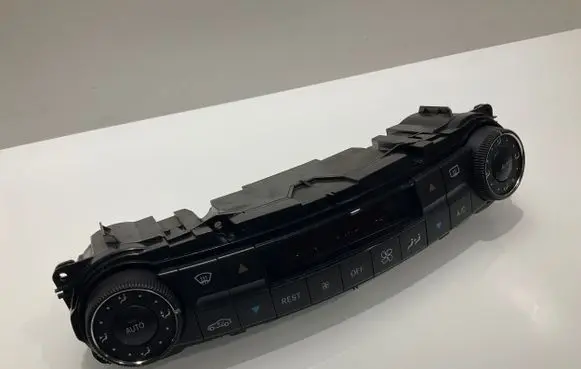 Mercedes-Benz E W211 Climate control unit 2118302385 00032706 8L0930007