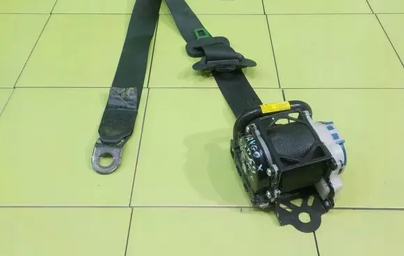 Toyota Aygo X Front seatbelt PRZOD BEZPIECZENSTWA