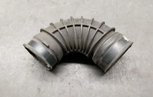 Audi A8 S8 D3 4E Air intake duct part 057129627B