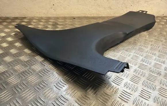 BMW i4 (B) pillar trim (bottom) 7490760