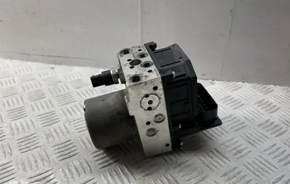 Toyota Avensis T250 ABS Pump 4405005080 8954105090