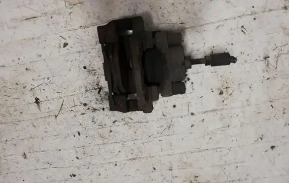 BMW 1 E81 E87 Rear brake caliper NOCODE