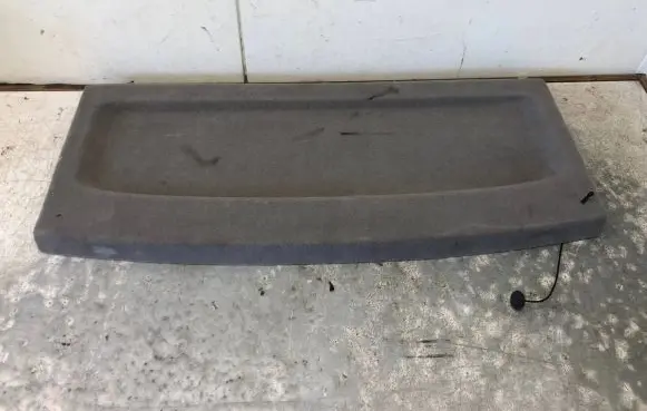 Volkswagen Polo IV 9N3 Parcel shelf