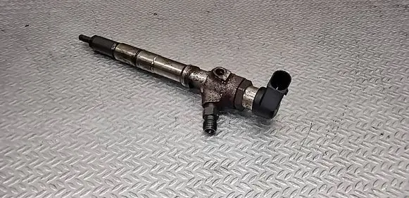 Skoda Superb B6 (3T) Fuel injector 03L130277B