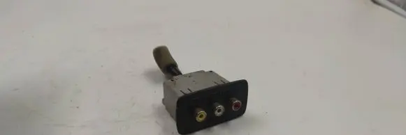 Subaru Legacy AUX in-socket connector 9629