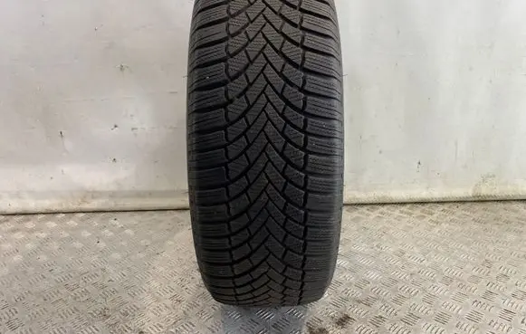 Toyota Highlander XU70 R20 winter tire BLIZZAKLM005 23555R20