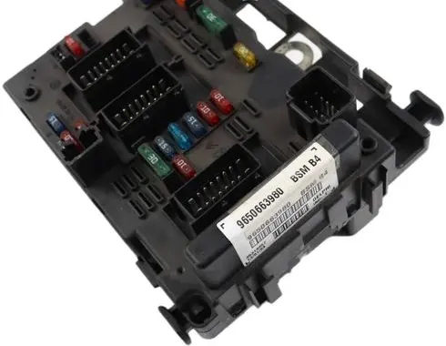 Peugeot 307 Fuse module 9650663980 35318057