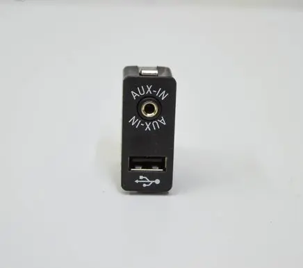 BMW 5 F10 F11 AUX in-socket connector 9237653