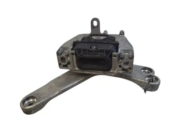 Engine mount bracket