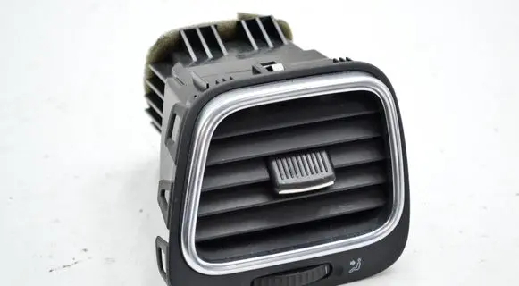 Volkswagen Scirocco Dashboard side air vent grill/cover trim 1Q0819703J 1Q0819709B