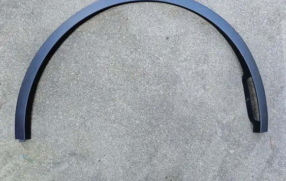 Tesla Model Y Front arch trim 168386400A