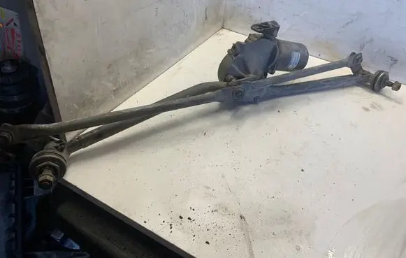 Mercedes-Benz Sprinter W906 Front wiper linkage 404955
