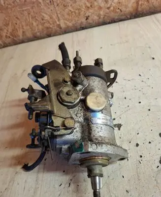 Renault Trafic I Fuel injection high pressure pump R8444B460A 132018
