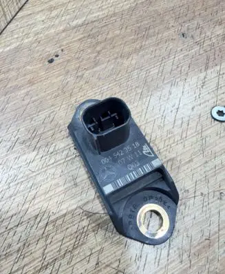 Mercedes-Benz R W251 Acceleration sensor 0045423518