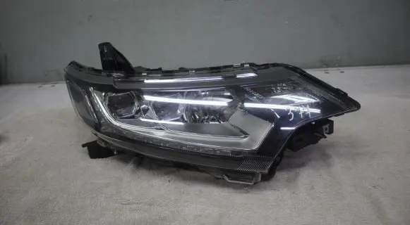Mitsubishi Outlander Headlight/headlamp