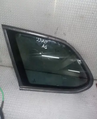 Volkswagen Golf V Rear side window