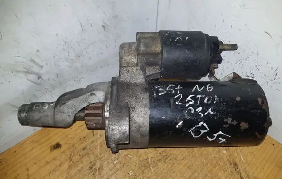 Volkswagen PASSAT B5.5 Starter motor 059911023H 0001109021