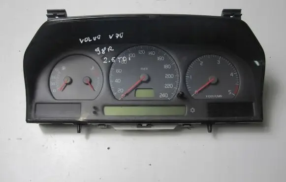 Volvo S70 V70 V70 XC Speedometer (instrument cluster) 9168386