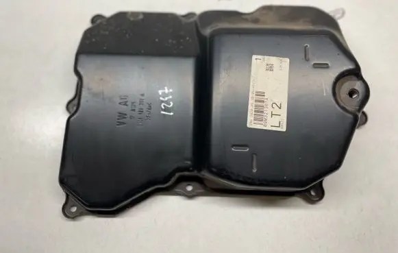 Audi Q3 8U Gearbox sump 09M321361A