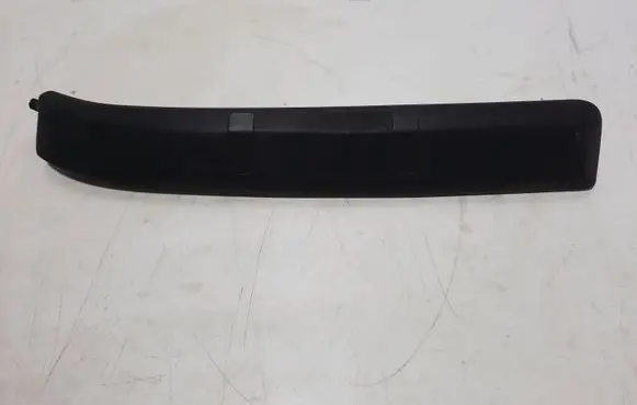 Volkswagen Touareg I Tailgate/trunk side cover trim 7L6971341AA