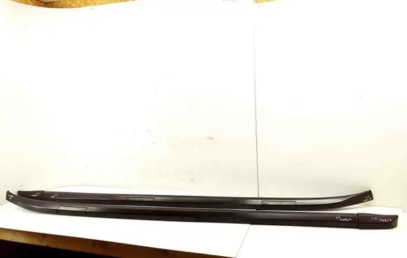 Nissan X-Trail T30 Roof transverse bars on the 
