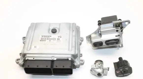 Volvo V70 Engine ECU kit and lock set 0281015286