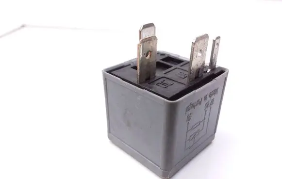 Ford Galaxy Other relay 1J0906381A V23134B63X396