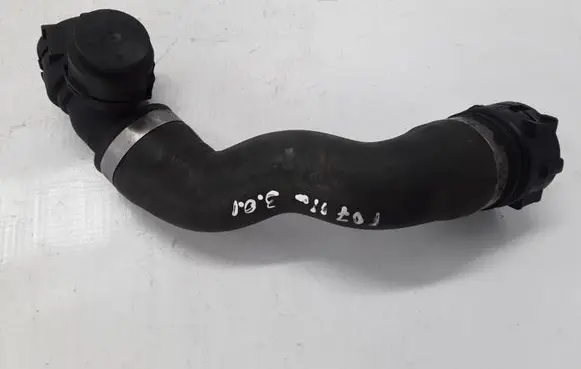 BMW 5 GT F07 Engine coolant pipe/hose 17127800101