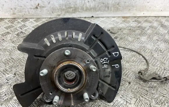 Front wheel hub
