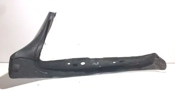 Audi A5 Sportback 8TA Fender end trim 8T0821111A