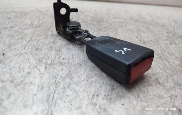 Mercedes-Benz ML W164 Rear seatbelt buckle A1648601569