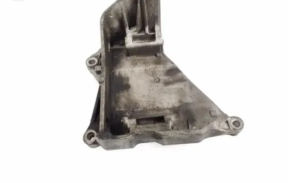 Volkswagen Transporter - Caravelle T5 Generator/alternator bracket 070903143C